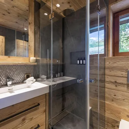 Apartamento Chalet Gstaad: Where Glamour Meets Nature Berna